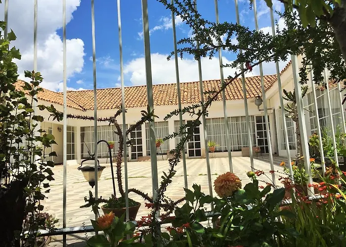 De Turistas La Hotel